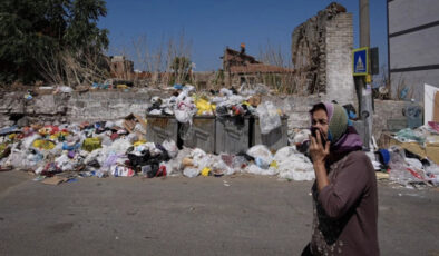 İzmir’de vatandaşın çöp tepkisi: Ülkeyi nasıl yöneteceksiniz