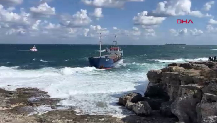 Kocaeli’de kargo gemisi karaya oturdu
