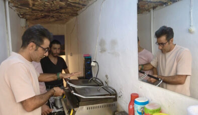 Mardin’de 3 metrekarelik dükkanla çocuklarını okuttu