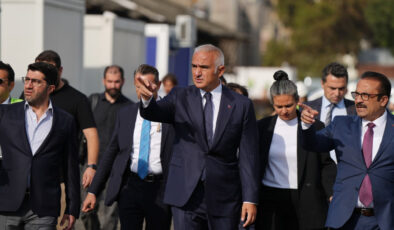 Mehmet Nuri Ersoy: Sirkeci Garı otel ya da AVM olmayacak