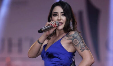 Melek Mosso’dan AK Partili isme yanıt: Çağdaş bir kadın olarak istediğimi giyeceğim