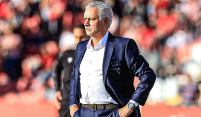 Mourinho, Portekiz’e galibiyetle döndü