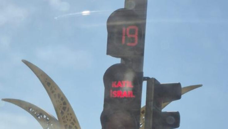 Niğde Belediyesi trafik ışıklarına yazdı: Katil İsrail