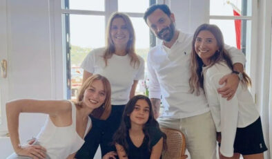 Nilperi Şahinkaya’dan annesinin kaybının ardından duygusal aile fotoğrafları paylaşımı