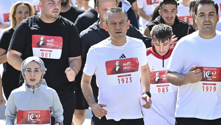 Özgür Özel, CHP’nin 102. Yıl Koşusu’nu tamamladı