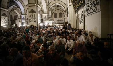 Türkiye’nin dört bir yanında Mevlit Kandili dualarla idrak edildi