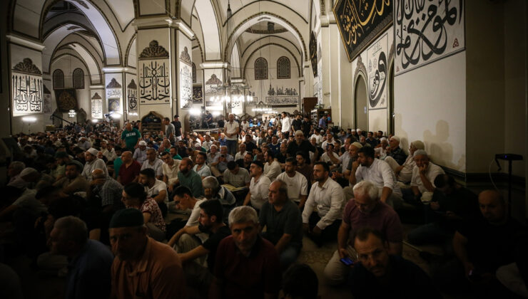 Türkiye’nin dört bir yanında Mevlit Kandili dualarla idrak edildi