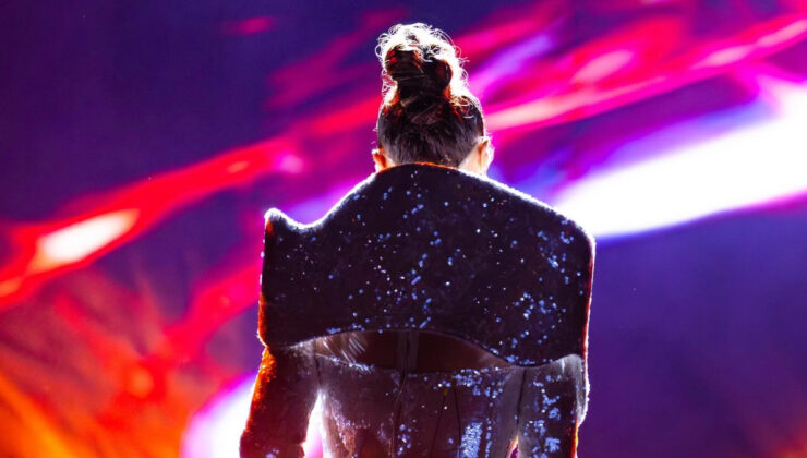 Yanına giden markasını soruyor! Şarkıcı Sıla güzel kokan parfümünün sırrını verdi