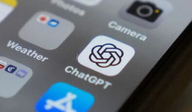 Yapay zeka sohbet botlarının 3 yanıtından biri hatalı