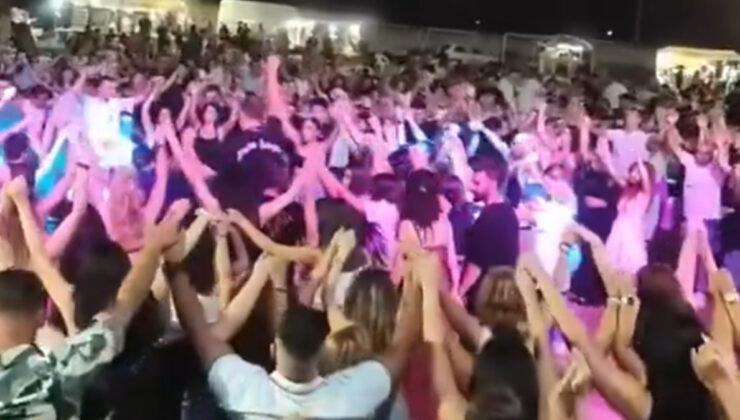 Yunanlar bu kez horon oynadı