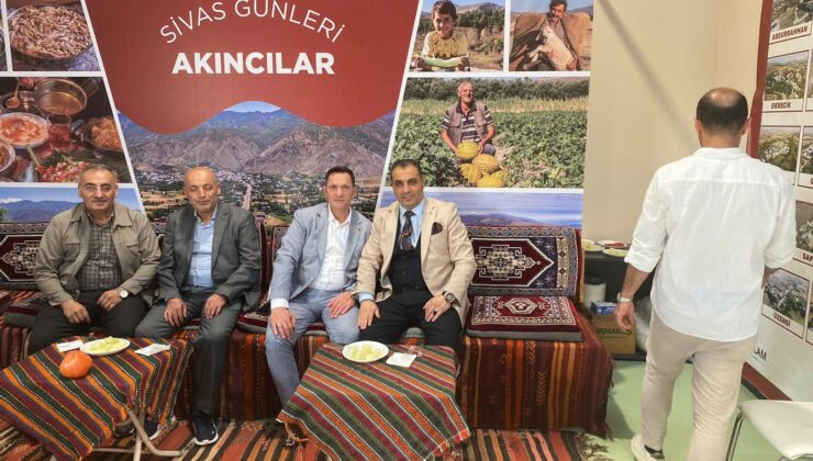 Koyulhisar ve Akıncılar Başkanları Sivas Tanıtım Günleri’nde Buluştu