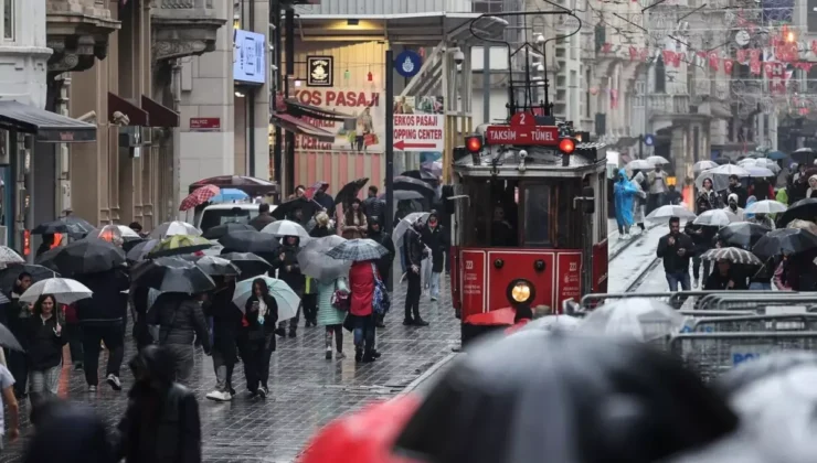 İstanbul’da Hava Değişimi: Öğleden Sonra Fırtına ve Sağanak Başlıyor