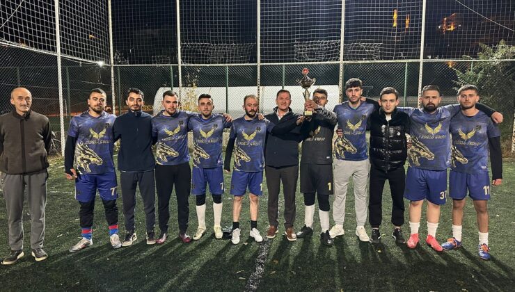 Koyulhisar’da Cumhuriyet Coşkusu: Halı Saha Kupası Mintax Spor’un!