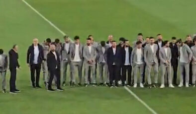 A Milli Futbol Takımı, Vasil Levski Ulusal Stadı’nda yürüyüş gerçekleştirdi