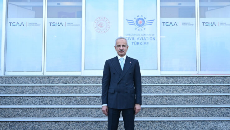 Abdulkadir Uraloğlu: Sportif ve amatör havacılığın gelişimine katkı sağlıyoruz