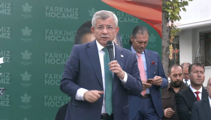 Ahmet Davutoğlu’ndan ‘fotoğraf’ eleştirilerine yanıt: Saygı göstermek boynumuzun borcudur