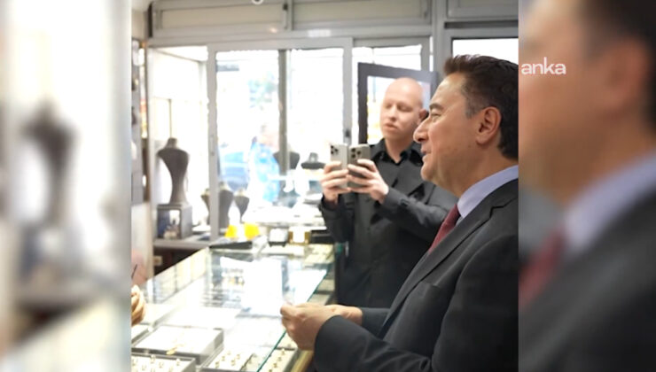 Ali Babacan gittiği kuyumcuda altın hesabı yaptı