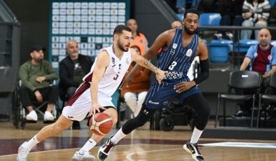 Anadolu Efes, Trabzonspor karşısında kazandı
