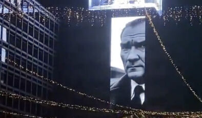 Ankara susuzlukla mücadele ediyor: Led ekranlara Atatürk portresi yansıtıldı