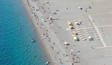 Antalya’da sahiller doldu