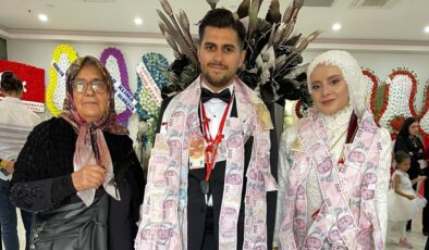 Antalya’da tek torununa düğünde ev, araba ve tarla hediye etti