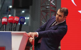 CHP İzmir Kongresi’nde tek aday Çağatay Güç kürsüde fenalaştı