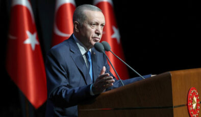 Cumhurbaşkanı Erdoğan: Özel, Brüksel’de laf üretirken biz eser üretiyoruz