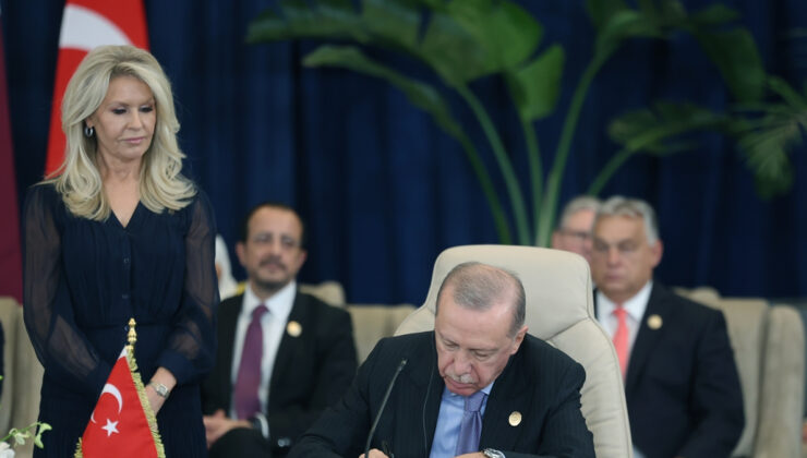 Cumhurbaşkanı Erdoğan’ın da katıldığı tarihi zirveyi muhalefet medyası görmezden geldi