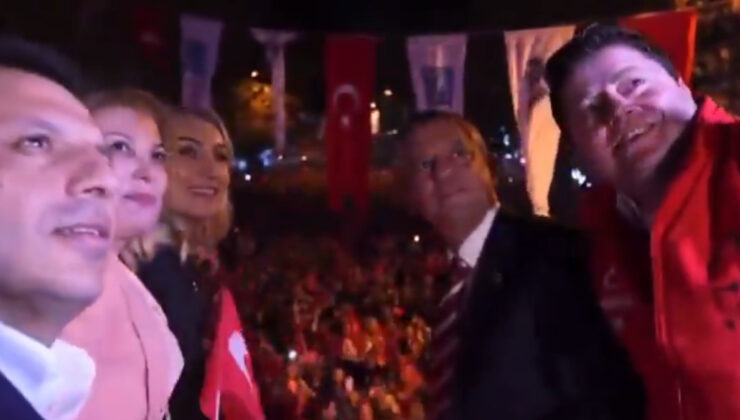 Dilek İmamoğlu ile Özgür Özel’in eğlenceli anları: Zafer işareti yaptı