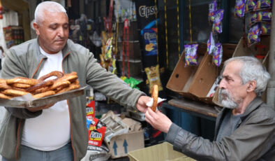 Diyarbakır’da 14 yıl sınava çalıştı, 49 yaşında memur oldu: Annesi bile inanamıyor