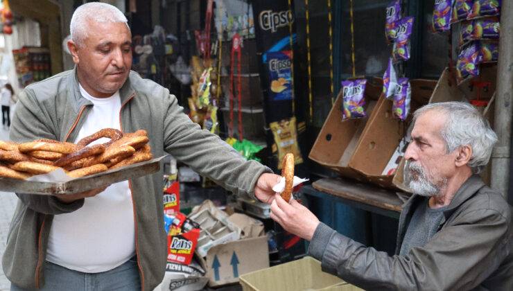Diyarbakır’da 14 yıl sınava çalıştı, 49 yaşında memur oldu: Annesi bile inanamıyor