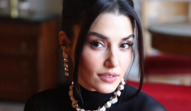 Hande Erçel’in İngilizce konuşması beğenilmedi