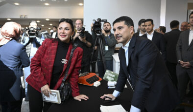 Hasan Doğan, 22. Ankara Kitap Fuarı’nda kitaplarını imzaladı