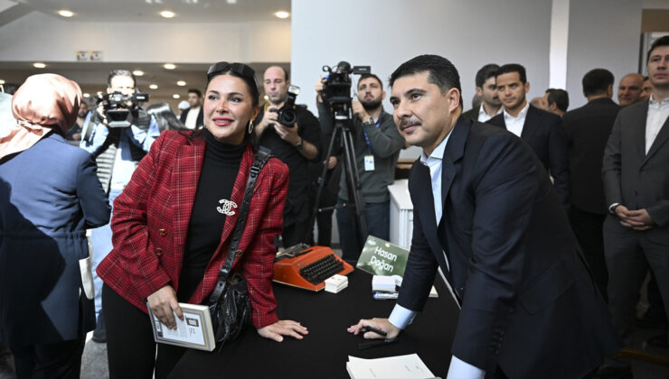 Hasan Doğan, 22. Ankara Kitap Fuarı’nda kitaplarını imzaladı