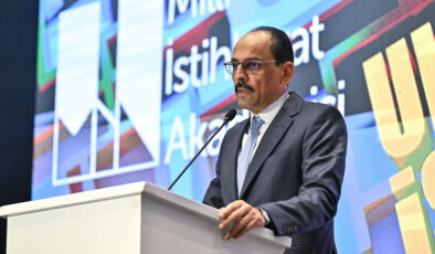 İbrahim Kalın: Gazzeli kardeşlerimizin nefes alması için gece gündüz çalıştık