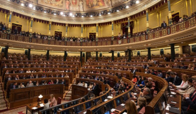 İspanya’nın İsrail’e silah ambargosu uygulanmasına ilişkin kararname Meclisten geçti