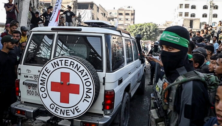 İsrail basını yazdı: Hamas, esirler salıverilmeden önce aileleriyle konuşmalarına izin verdi