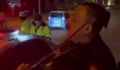 Karabük’te renkli trafik denetimi: Şoför ceza yerken fasıl ekibi darbuka çaldı