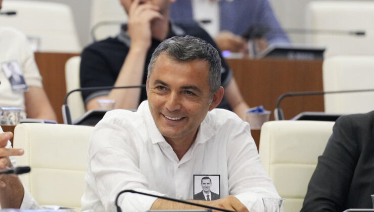 Manavgat Belediye Başkanı Niyazi Nefi Kara, CHP’den istifa etti
