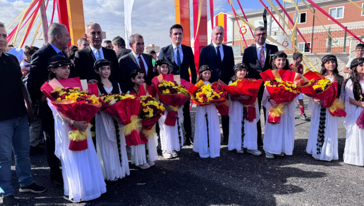 Mardin’de Adnan Polat Galatasaray Spor ve Eğitim Merkezi açıldı