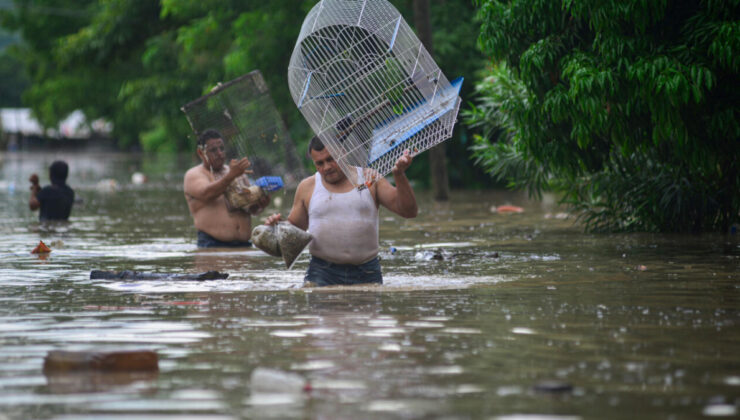 Meksika’daki sel felaketinde bilanço ağırlaşıyor: Can kaybı 44’e yükseldi