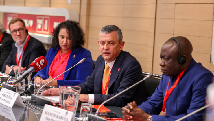 Özgür Özel bu kez de İspanya’da Türkiye’yi şikayet etti