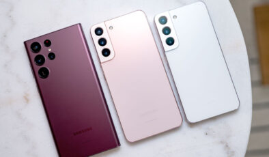 Samsung Galaxy S22 serisi, son büyük güncellemesini aldı