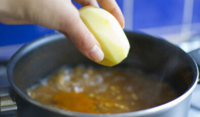 Şefler bu hileyi kullanıyor: Patatesle yemeğin tuzu dengeleniyor