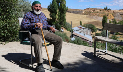 Sivaslı Mahmut Dede’nin Uzun Yaşam Sırrı Şaşırttı