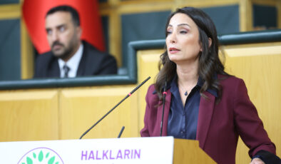 Tülay Hatimoğulları: Parlamento, Suriye, Irak tezkeresini gündemine almamalıdır