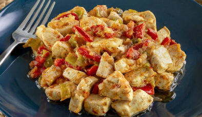 Yemek yapmayı bilmeyen bile bayılacak: En kolay tavuk sote tarifi