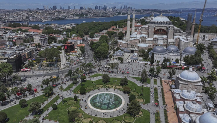 Yerli turistler yılın ikinci çeyreğinde 116,9 milyar lira seyahat harcaması yaptı