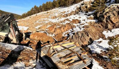 Akıncılar’da Kışa Hazırlık: Su Sıkıntısı ve Donma Tehlikesine Çözüm!