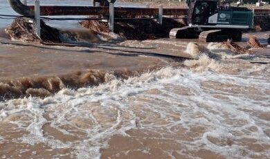 Ayvacık’ta Tuzla Çayı Taştı: Tarım Arazileri Sular Altında Kaldı!